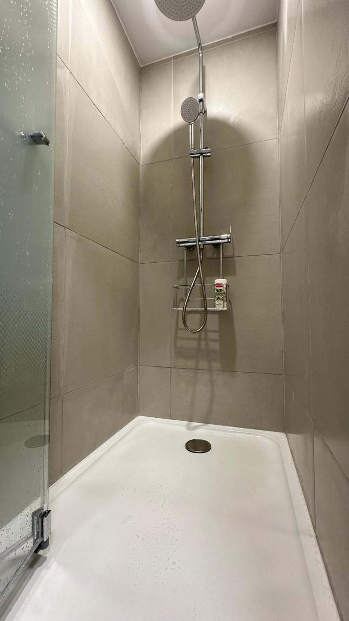 Lacharriere-Logement Entier 38M2 Paris Exterior photo